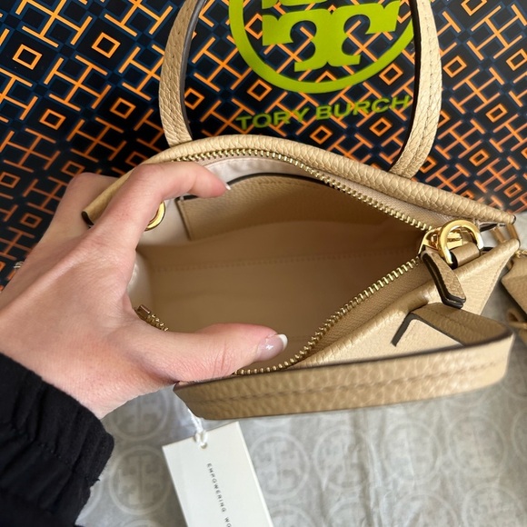 Tory Burch Blake Mini Tote Bag Crossbody Bag Soft Serve Gold Tan Cream - Picture 6 of 9